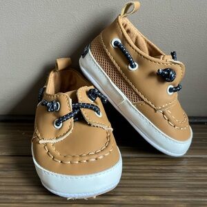 NWOT Baby Sperry Size 3